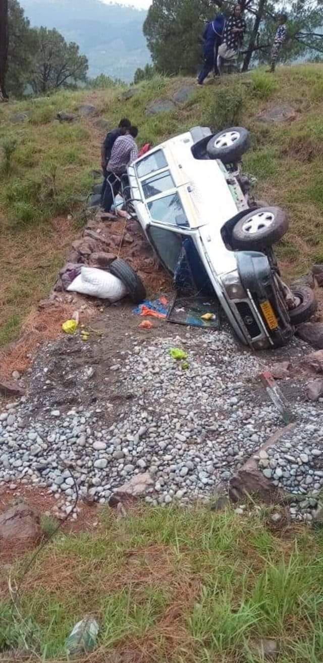 Four Injured in a Sumo accident in Poonch 