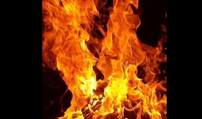 Five shops gutted in massive blaze in Ramban