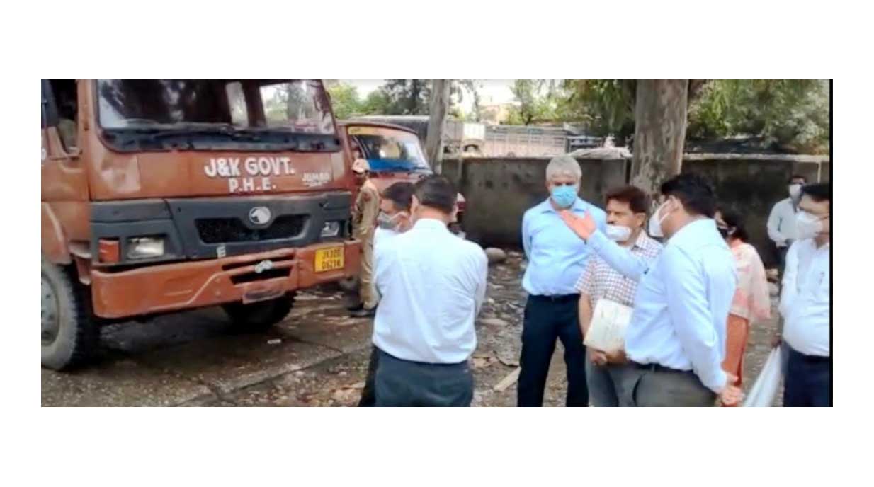 Div Com takes stock of development requirements at Transport Nagar