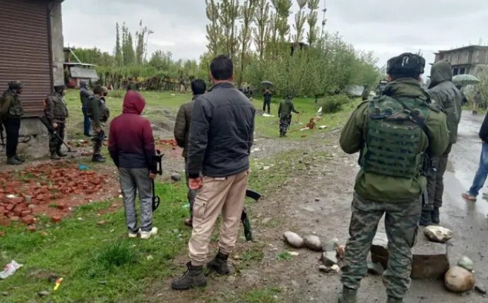 IED found along circular road in Pulwama, defused