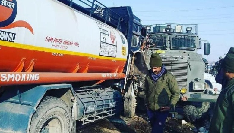 Three CRPF personnel, civilian injured in Qazigund road mishap