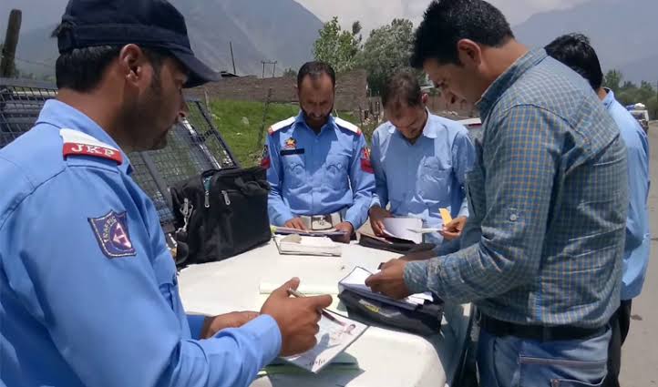 Traffic Police launches special drive against offenders, collects 2.45 lakh as challan in two days 