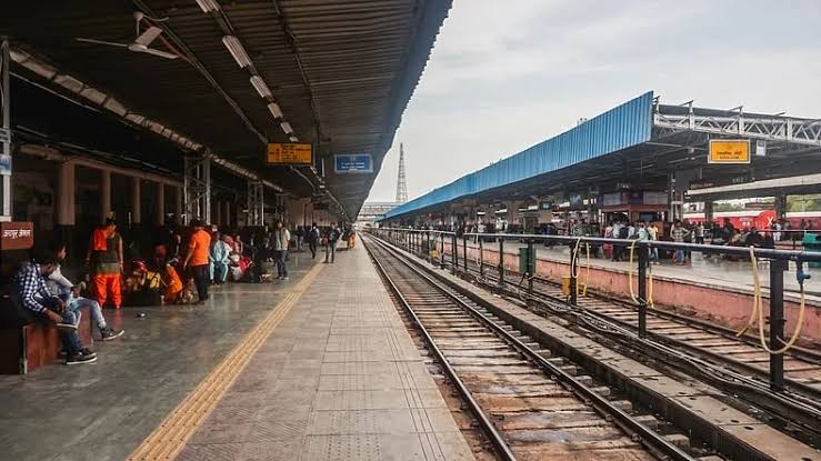 Coronavirus Lockdown: Train Tickets Cancelled Till June 30; Migrant Specials to Continue