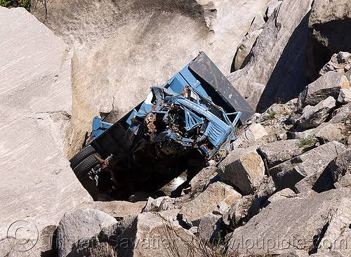 Nine people killed in a road accident at Leh 