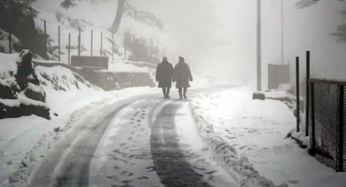 J-K: Rise in temp gives Srinagar residents respite from intense cold
