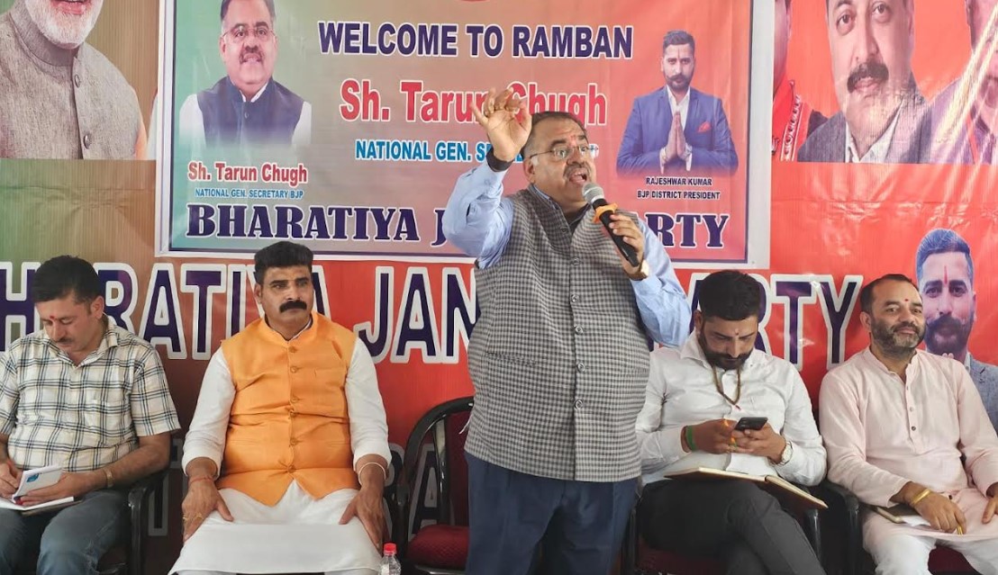 Abdullahs, Muftis, Gandhis should be banished from J&K in coming elections: Chugh