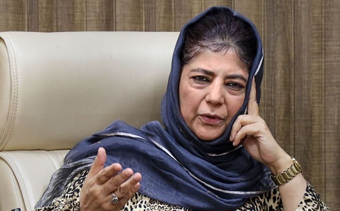 Advisor Bhatnagar reviews functioning of GMCs, district hospitals of Jammu Division