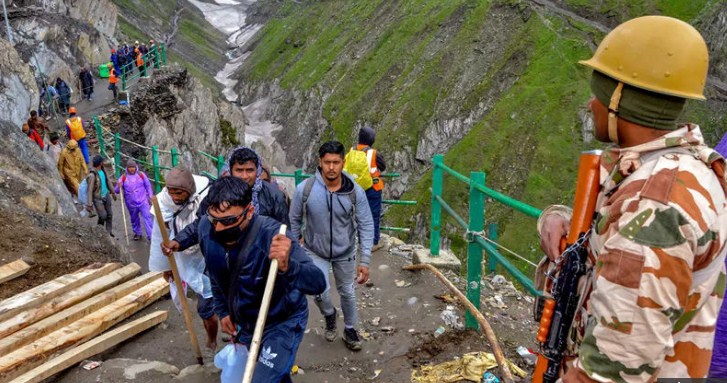 Supreme Court Dismisses Plea Seeking Cancellation Of Amarnath Yatra; J&K Admin To Decide