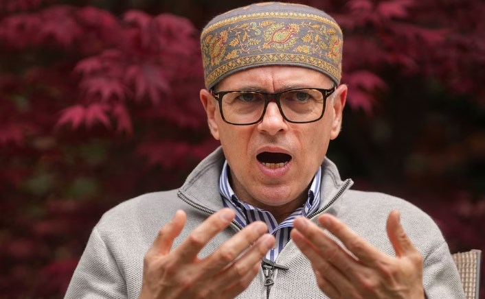 Omar Abdullah accuses PDP of benefiting BJP in J&K