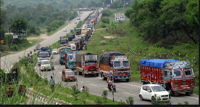 Traffic to move from Jammu towards Srinagar today: Traffic Authorities