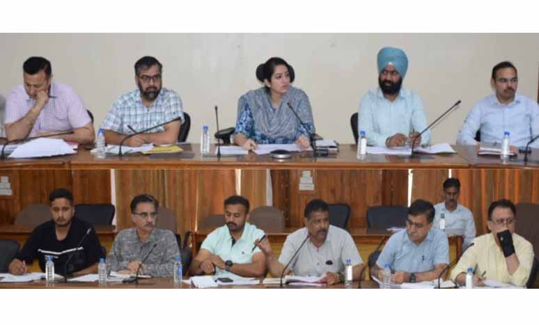 DC reviews status of Jal Jeevan Mission projects in Udhampur