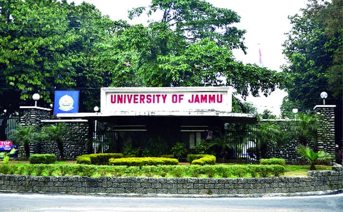 Offices of Universities, Colleges in J&K opened with 30 pc staff, class work to remain suspended