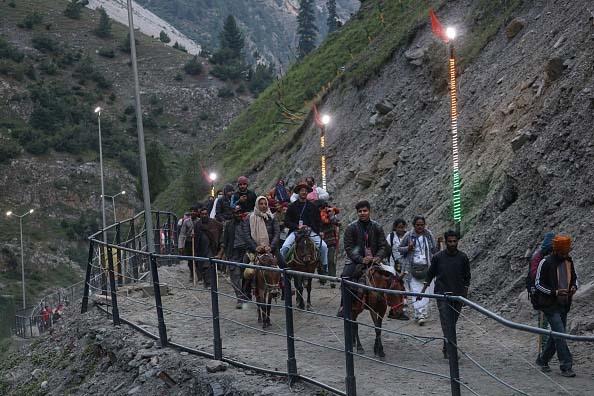 Amarnath Yatra: Over two lakh devotees have ‘darshan’, fresh batch of 6143 leaves for Kashmir