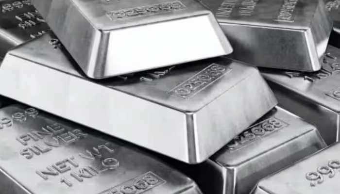 Silver prices breach ₹3 lakh-per-kg mark in futures trade amid strong global cues