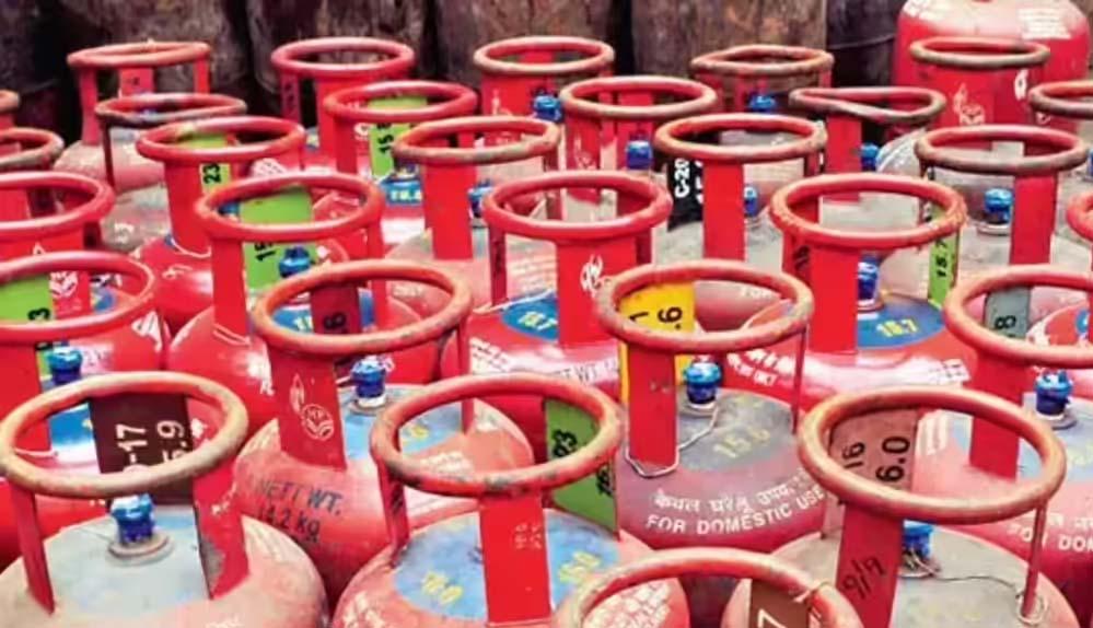 Commercial LPG price hiked by Rs 49, domestic cylinder rates unchanged