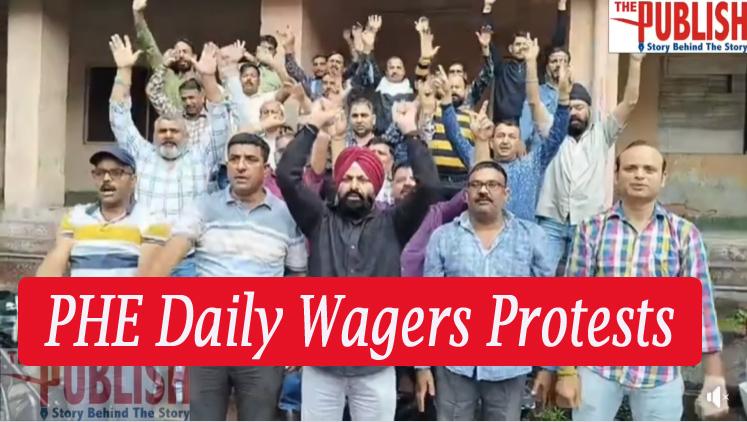#Jammu PHE Dailywager Protests; attendence ko lakar akhir kue preshan ?
