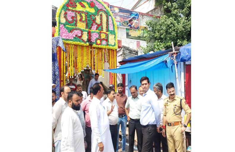 Divisional Commissioner Jammu visits Sukrala Mata Shrine, reviews civic amenities