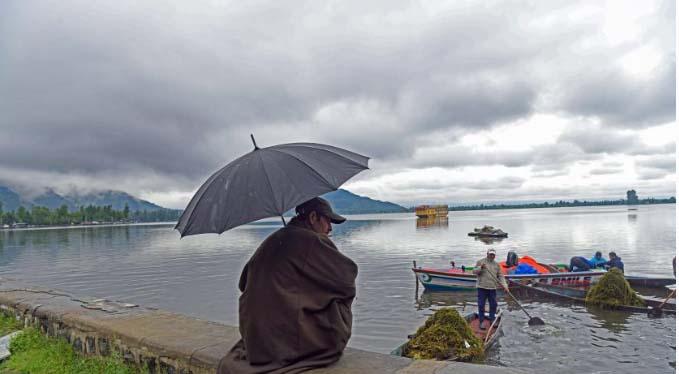 MeT predicts rain, snow, gusty winds in J&K from March 28 night