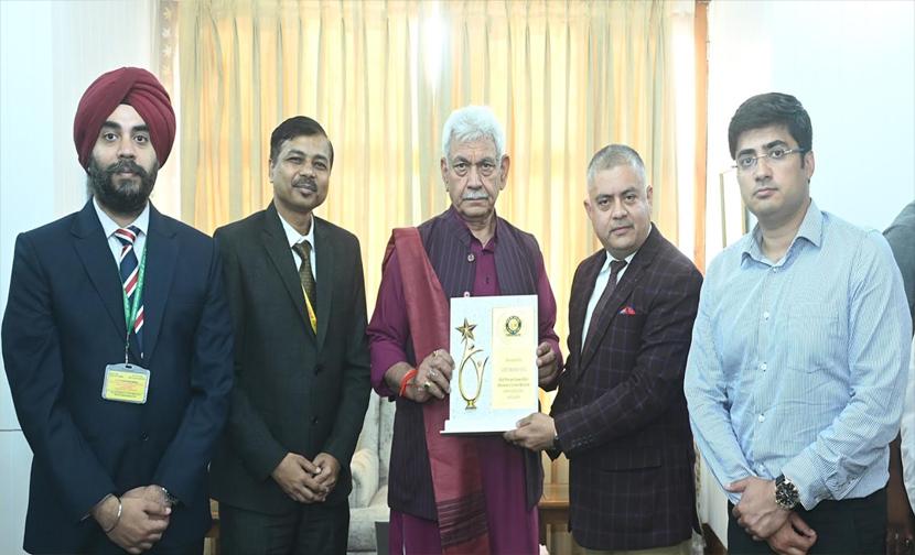 Lieutenant Governor completes his self-enumeration, urges citizens of Jammu Kashmir to self-enumerate their household details and fulfil their civic duty