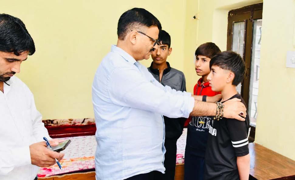 Rana asks for upgrades in Gujjar-Bakerwal Hostels; reviews facilities in hostels