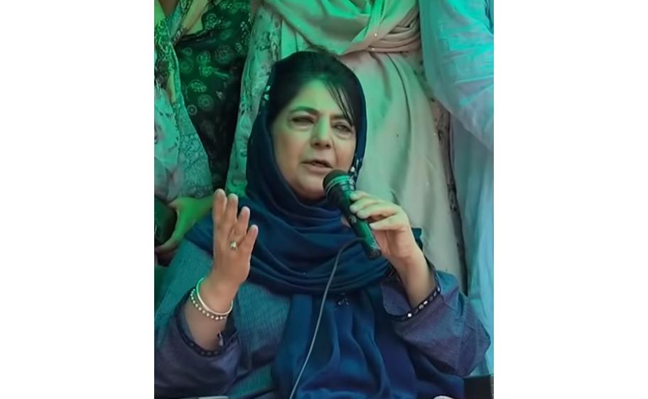 Mehbooba Mufti leads protest in Srinagar to demand release of political prisoners