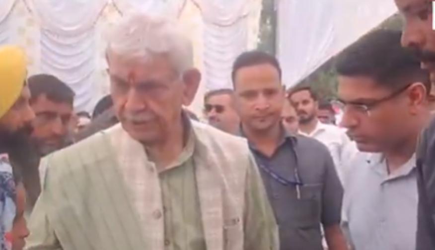LG Sinha visits Poonch, meets Indian Army and BSF Personnel