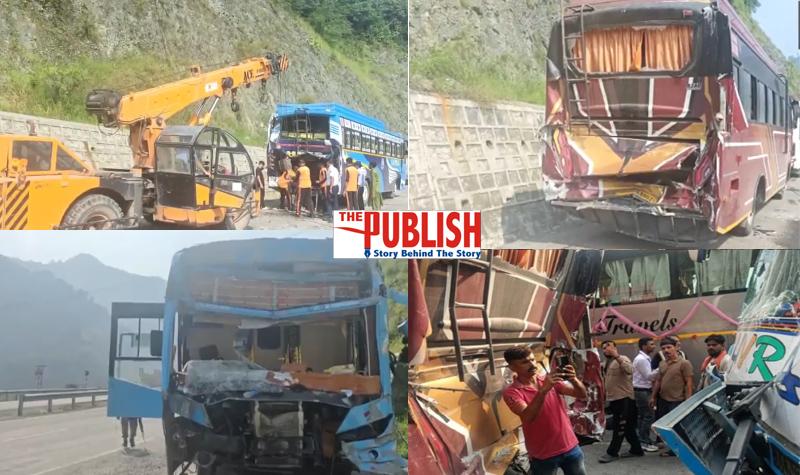 Ramban: Last vehicle of Pahalgam convoy hits four stranded vehicles; 36 passengers sustain minor injuries