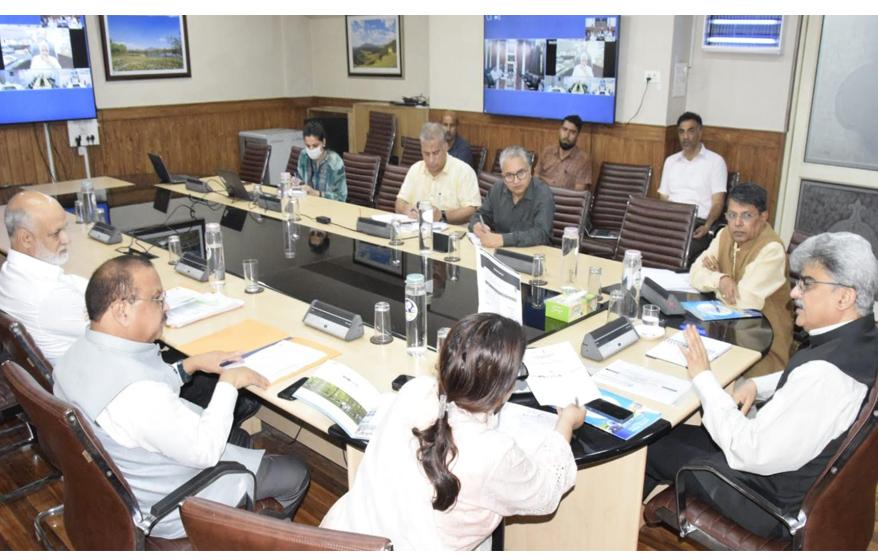 CS reviews preparations of J&K varsities for nationwide Yuva Connect Programme