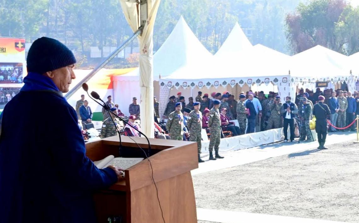 Lieutenant Governor pays tribute to ex-servicemen, Veer Naris and their family members at Rajouri