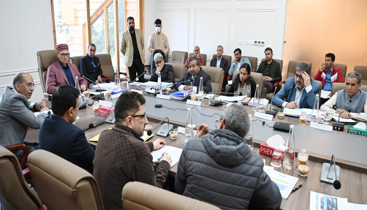 CM Omar Abdullah chairs BoD of J&K Cable Car Corporation at Gulmarg