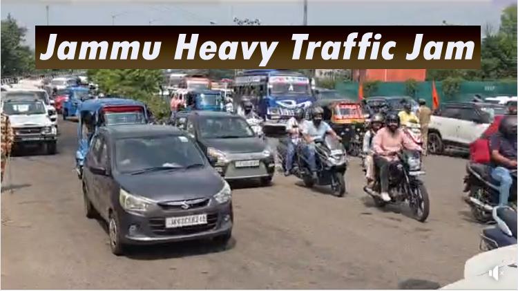 Jammu : Yuva Rajput Sabha Protests ; Heavy Traffic Jam Public Suffered