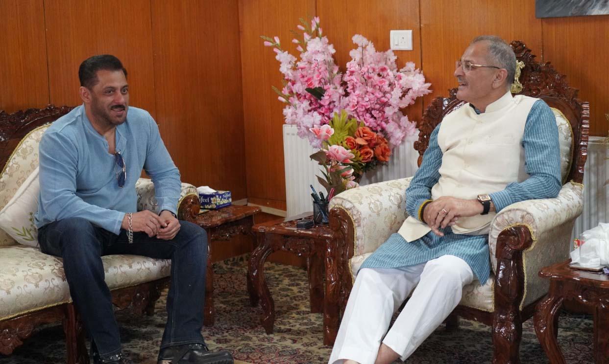 Bollywood Superstar Salman Khan meets LG Ladakh Kavinder Gupta