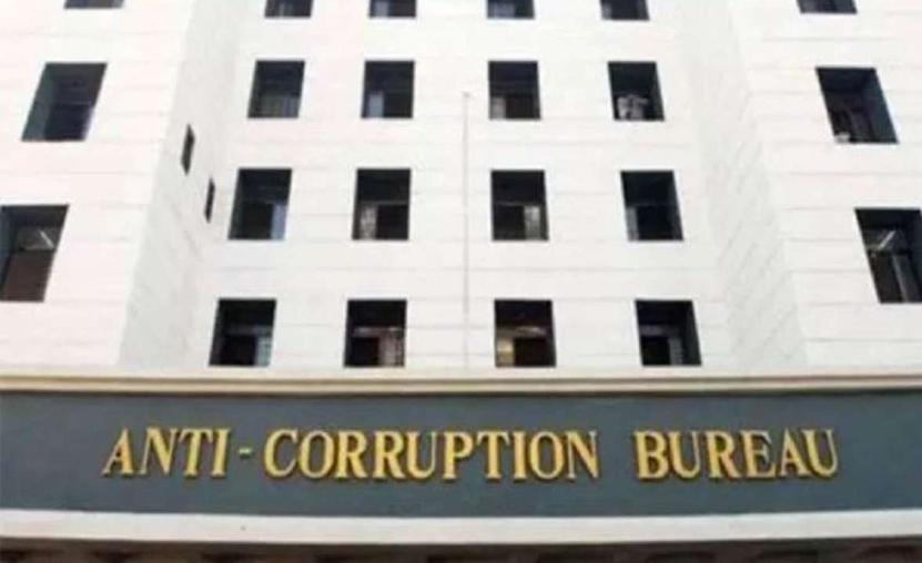 ACB Books Then Head Draftsman In DA Case