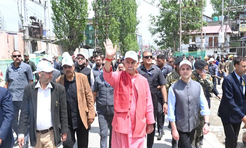 LG Manoj Sinha Leads Padyatra Under Nasha Mukht J&K Abhiyan in Budgam
