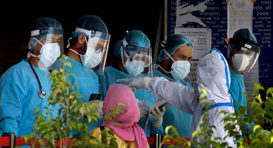 India's COVID-19 tally jumps to 5.6 lakh with over 18,000 fresh cases; toll climbs to 16,893