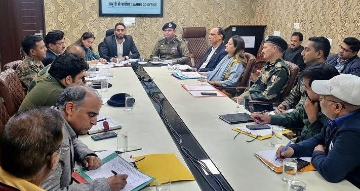 DM, SSP review security scenario in  border areas  of Jammu District