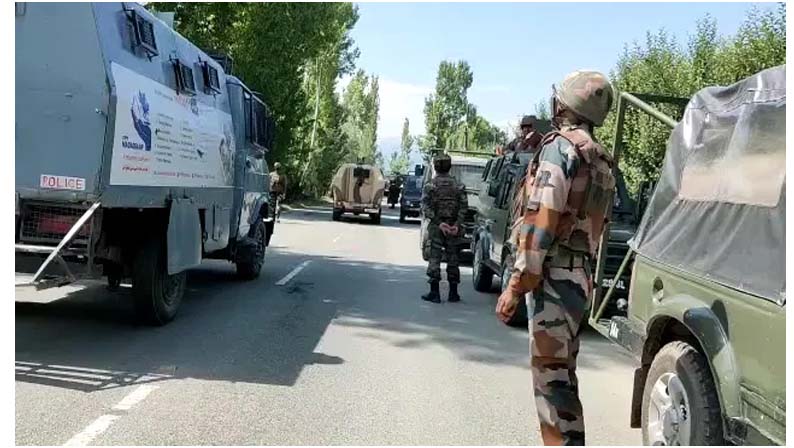 J&K: Suspicious object found on Bandipora-Srinagar road, traffic stopped