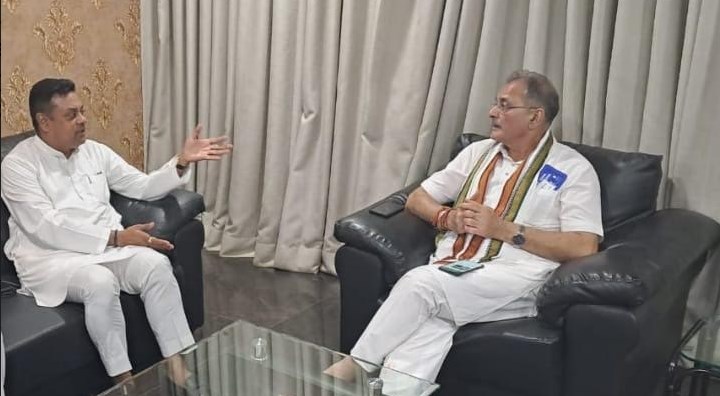 Kavinder meets Sambit Patra, discusses Manipur situation