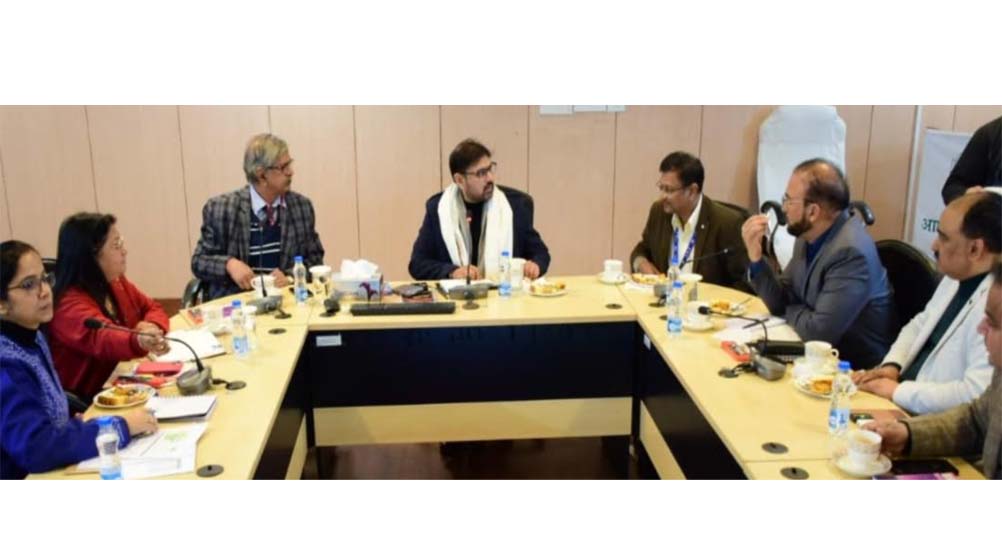 Satish Sharma visits NABARD J&K Regional Office