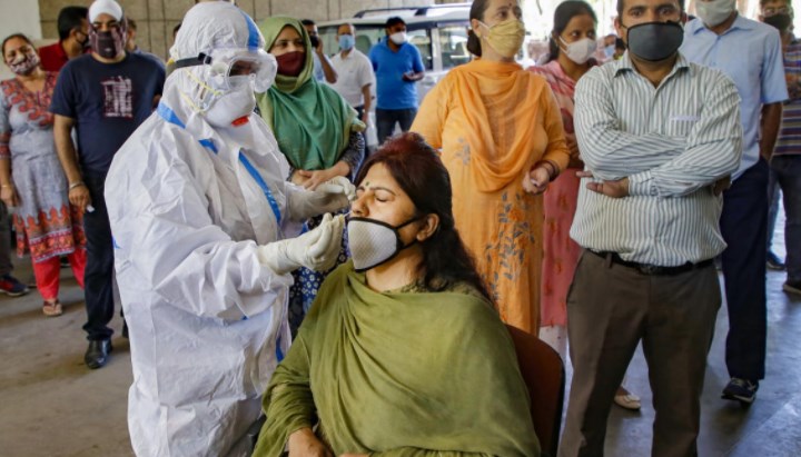 Covid-19: India logs 1,549 new cases & 31 deaths in the last 24 hours