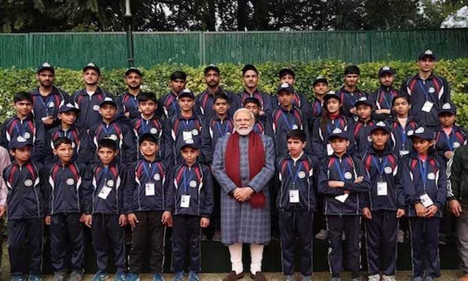 PM Narendra Modi meets around 250 students of Jammu and Kashmir
