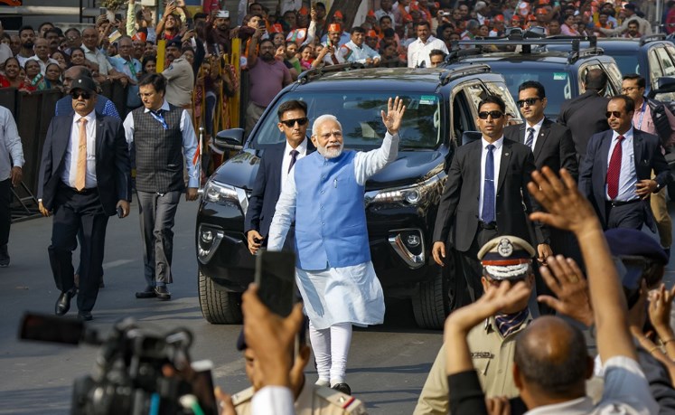 BJP set for record victory in Gujarat, Congress headed for majority in Himachal