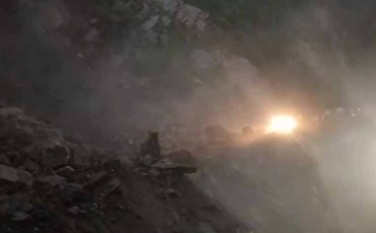 Landslides close Jammu-Srinagar National Highway