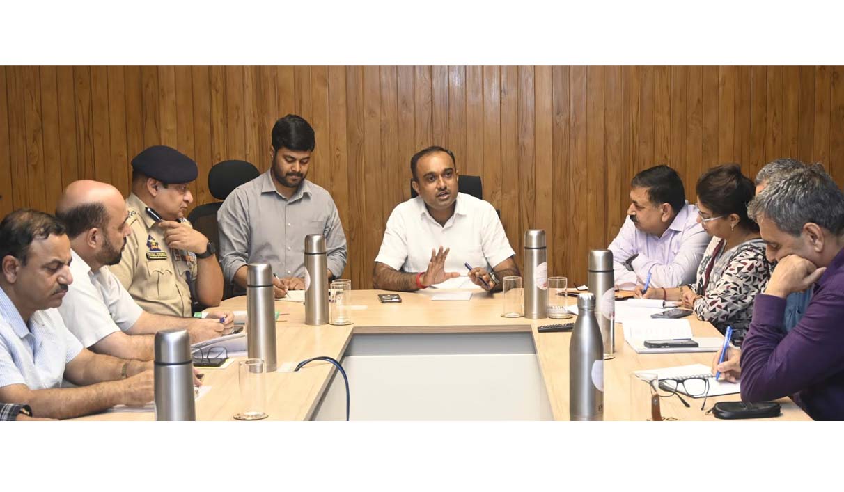 Div Com Jammu chairs review meeting of Jammu Smart City Limited