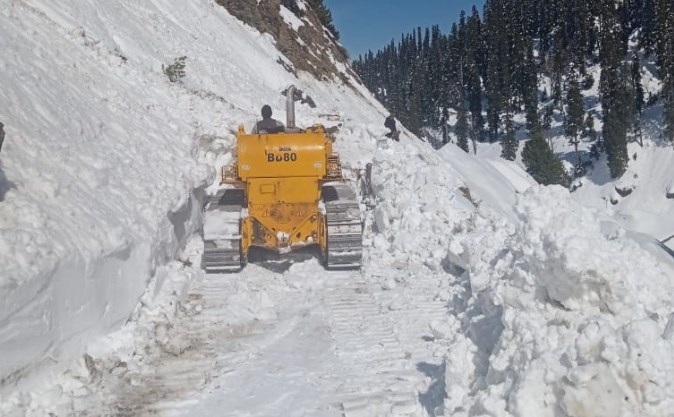 BRO commences work to reopen Leh-Manali national highway in Ladakh