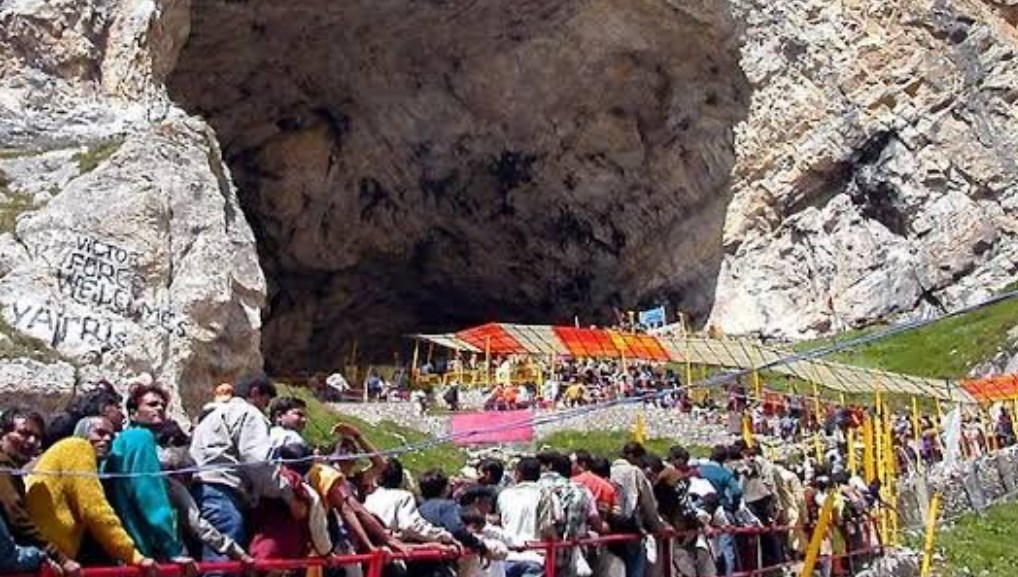 Amarnath Yatra: In 7 days record-breaking 1.5 lakh pilgrims pay obeisance at holy cave